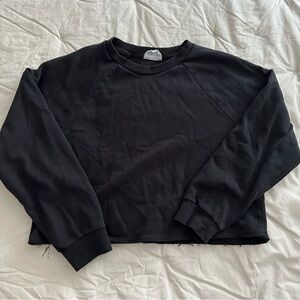 Olive & Oak Black Cropped Crewneck Sweatshirt